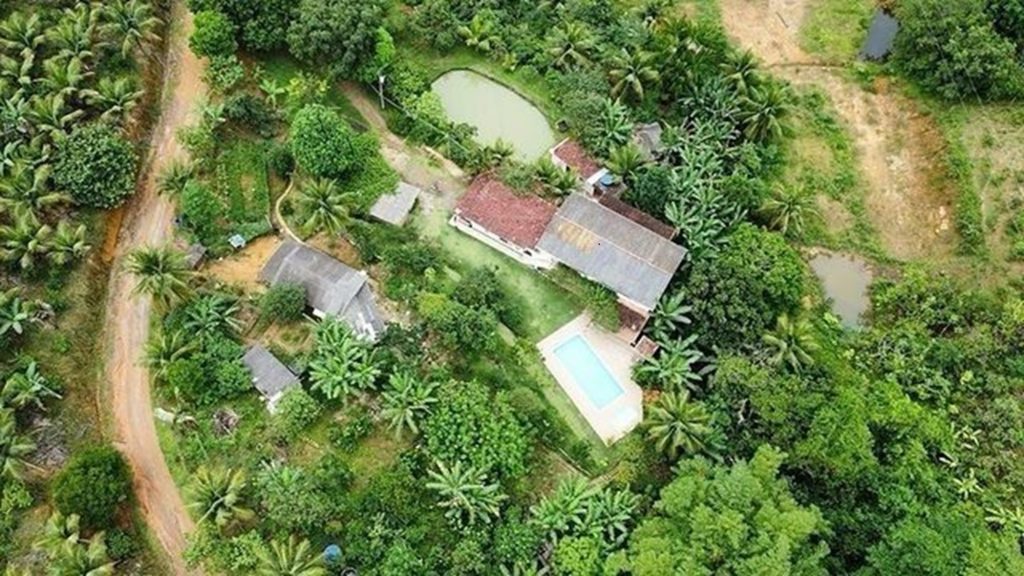 Magnífico sítio de 25.000 m². Localizado em Reta Grande, Guarapari/ES – Com Escritura e RGI. Magnífico sítio de 25.000 m². Localizado em Reta Grande, Guarapari/ES – Com Escritura e RGI.