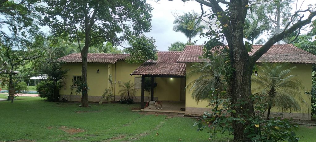 Luxuoso Sítio com Área de Lazer Completa