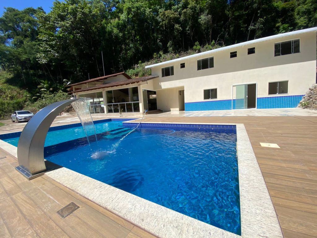 Linda chácara para seu lazer e rendimentos Linda chácara para seu lazer e rendimentos