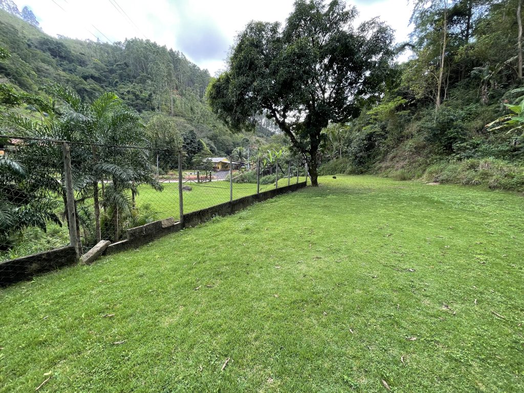 Área com 13 mil metros quadrados na área rural Área com 13 mil metros quadrados na área rural