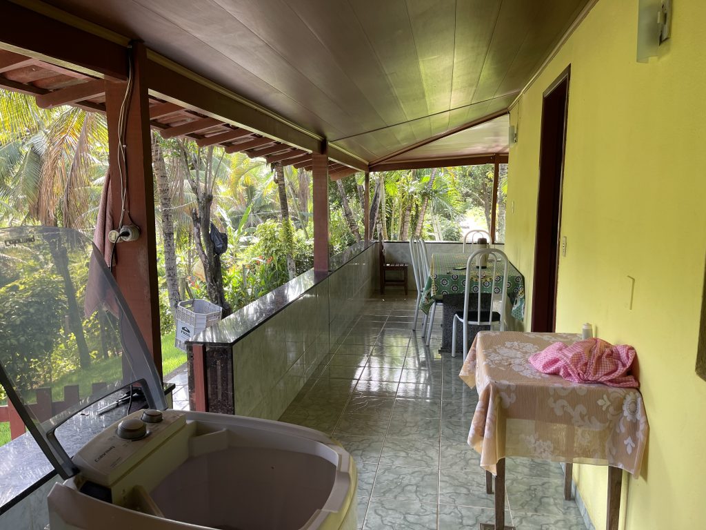 Lindo sítio com muito pasto e uma bela casa Lindo sítio com muito pasto e uma bela casa