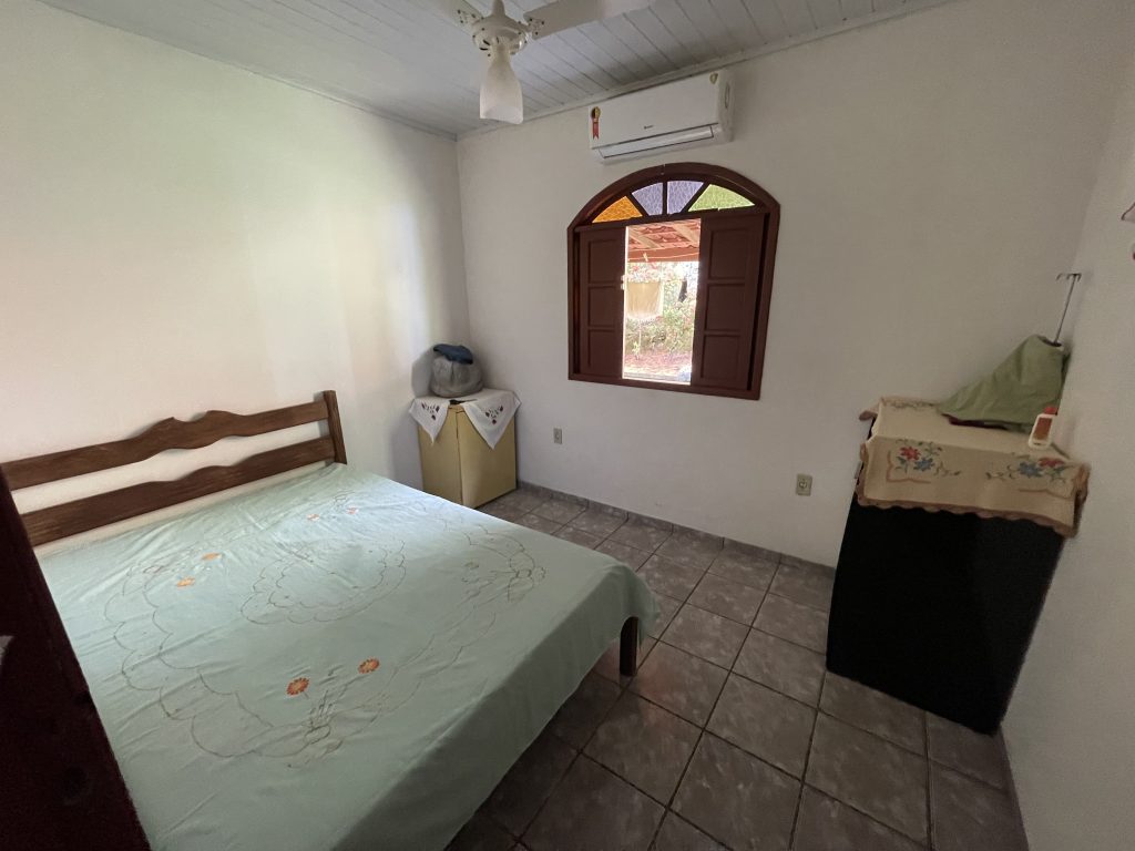 Lindo sítio com muito pasto e uma bela casa Lindo sítio com muito pasto e uma bela casa