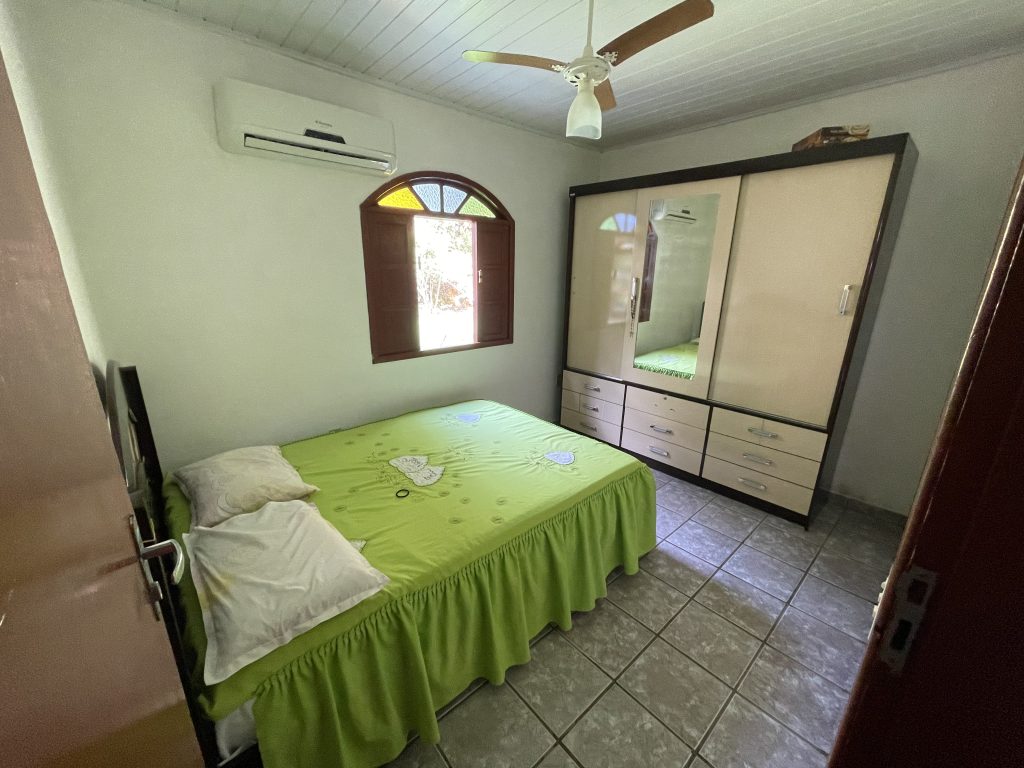 Lindo sítio com muito pasto e uma bela casa Lindo sítio com muito pasto e uma bela casa