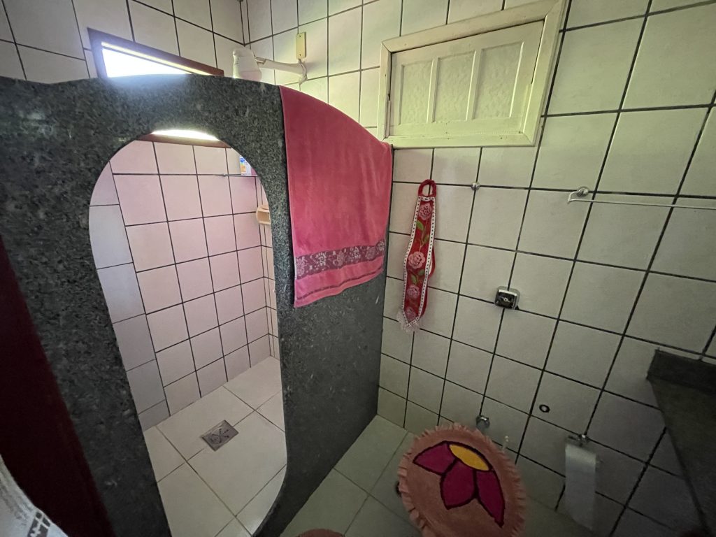 Lindo sítio com muito pasto e uma bela casa Lindo sítio com muito pasto e uma bela casa
