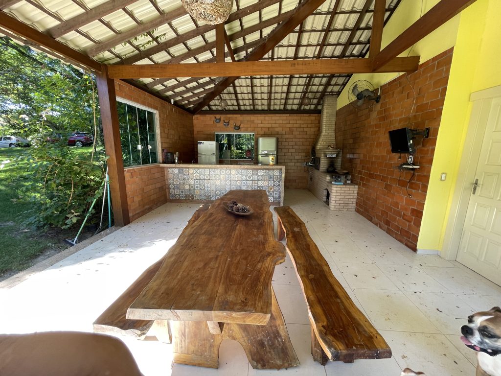 Luxuoso Sítio com Área de Lazer Completa
