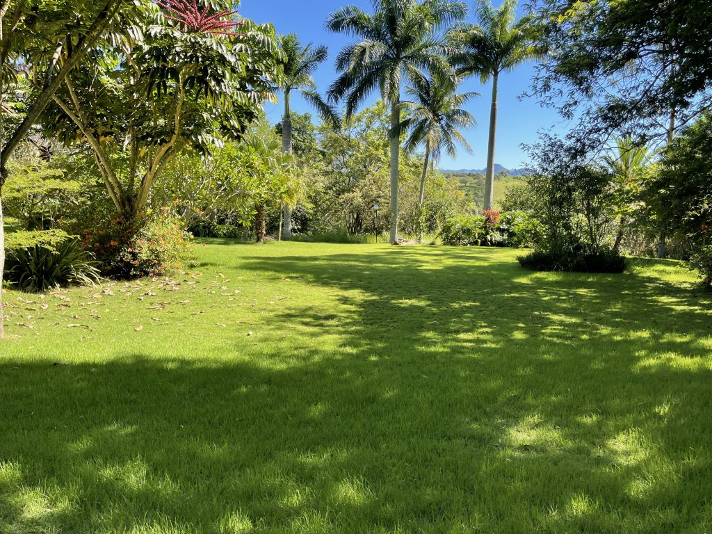 Luxuoso Sítio com Área de Lazer Completa