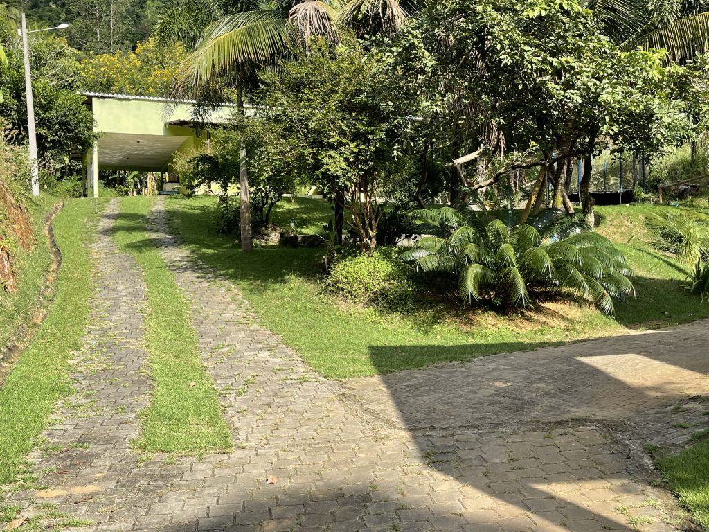 Linda chácara em anchieta e a minutos de Guarapari Linda chácara em anchieta e a minutos de Guarapari