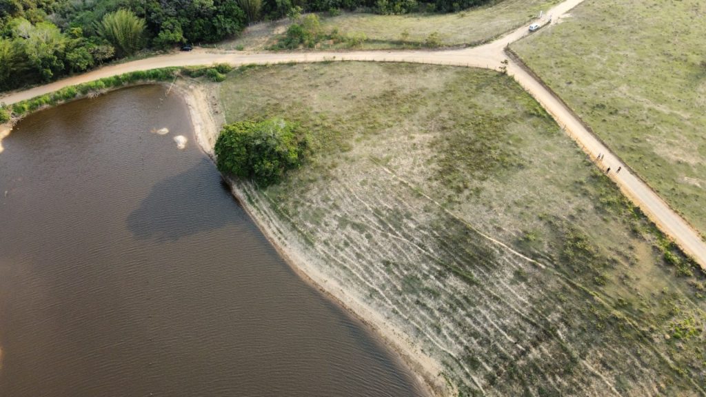 Terreno com 5 mil metros quadrados com acesso a lagoa Terreno com 5 mil metros quadrados com acesso a lagoa
