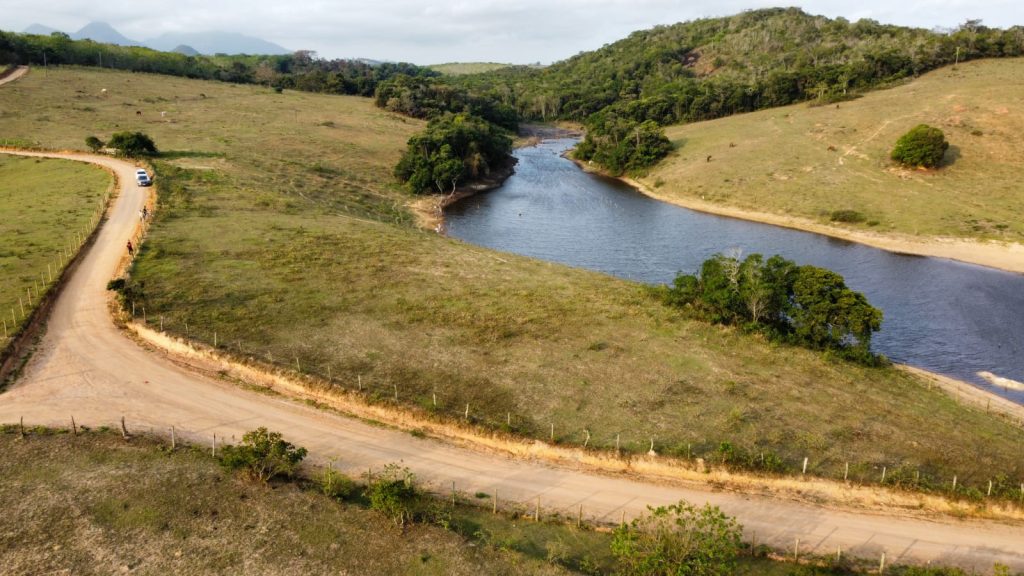Terreno com 5 mil metros quadrados com acesso a lagoa Terreno com 5 mil metros quadrados com acesso a lagoa