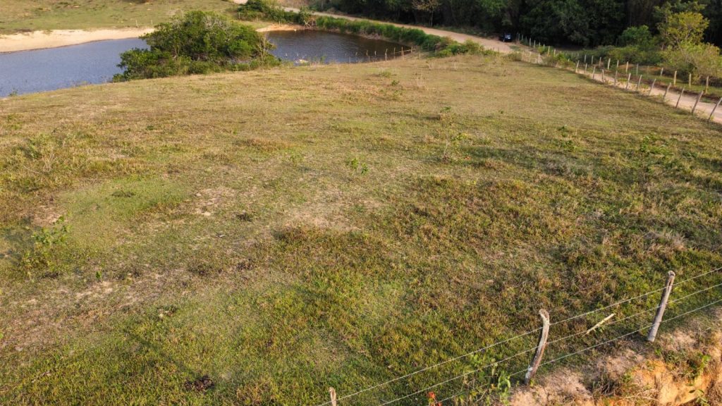 Terreno com 5 mil metros quadrados com acesso a lagoa Terreno com 5 mil metros quadrados com acesso a lagoa
