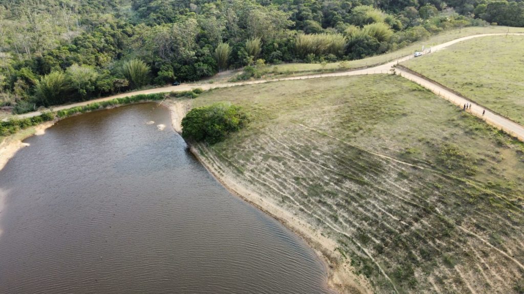 Terreno com 5 mil metros quadrados com acesso a lagoa Terreno com 5 mil metros quadrados com acesso a lagoa