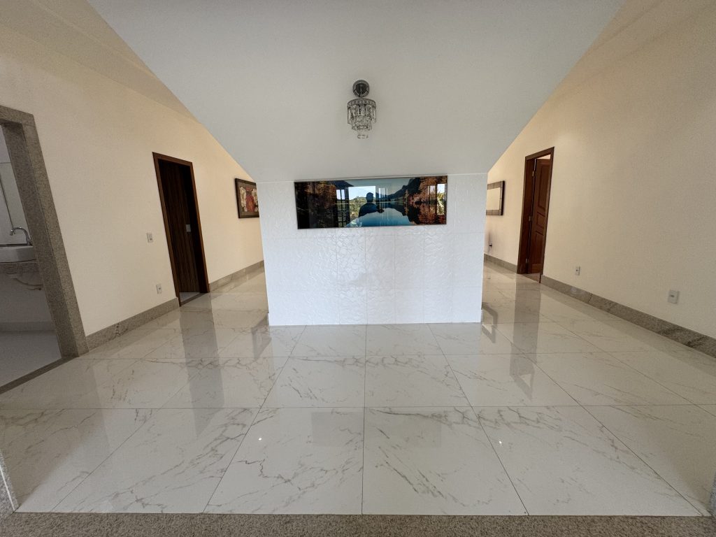 Luxuosa chácara com fino acabamento e acesso fácil Luxuosa chácara com fino acabamento e acesso fácil