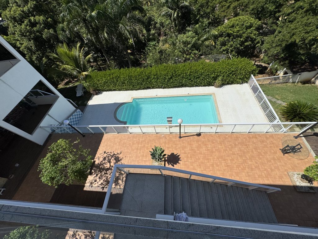 Luxuosa chácara com fino acabamento e acesso fácil Luxuosa chácara com fino acabamento e acesso fácil