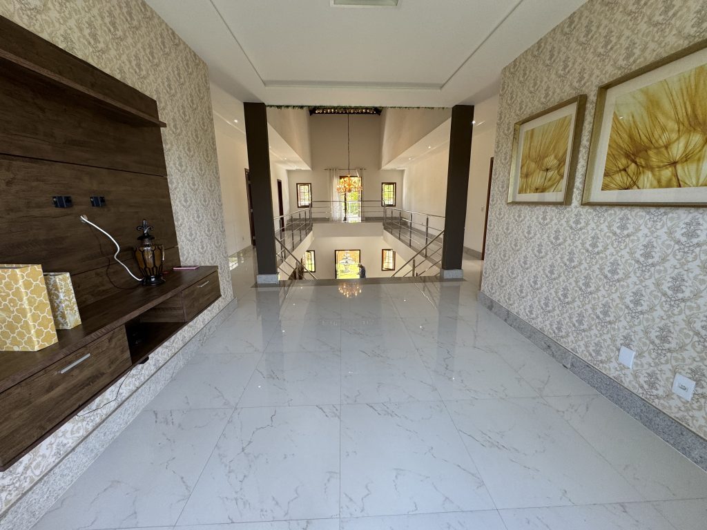Luxuosa chácara com fino acabamento e acesso fácil Luxuosa chácara com fino acabamento e acesso fácil