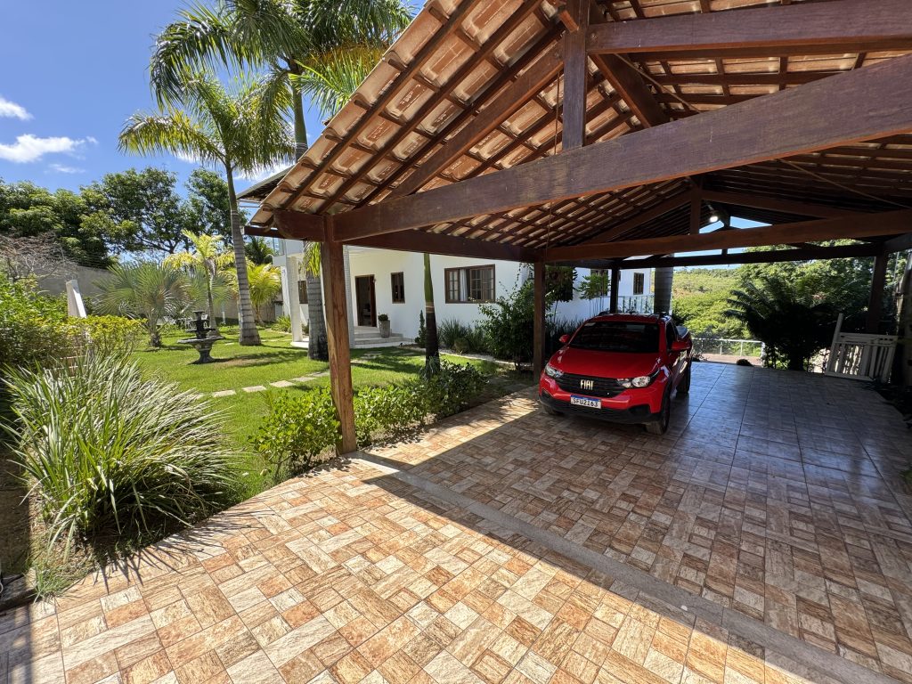 Luxuosa chácara com fino acabamento e acesso fácil Luxuosa chácara com fino acabamento e acesso fácil